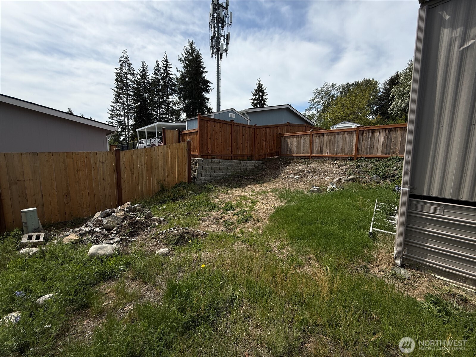 23708 Locust Way Unit: 44