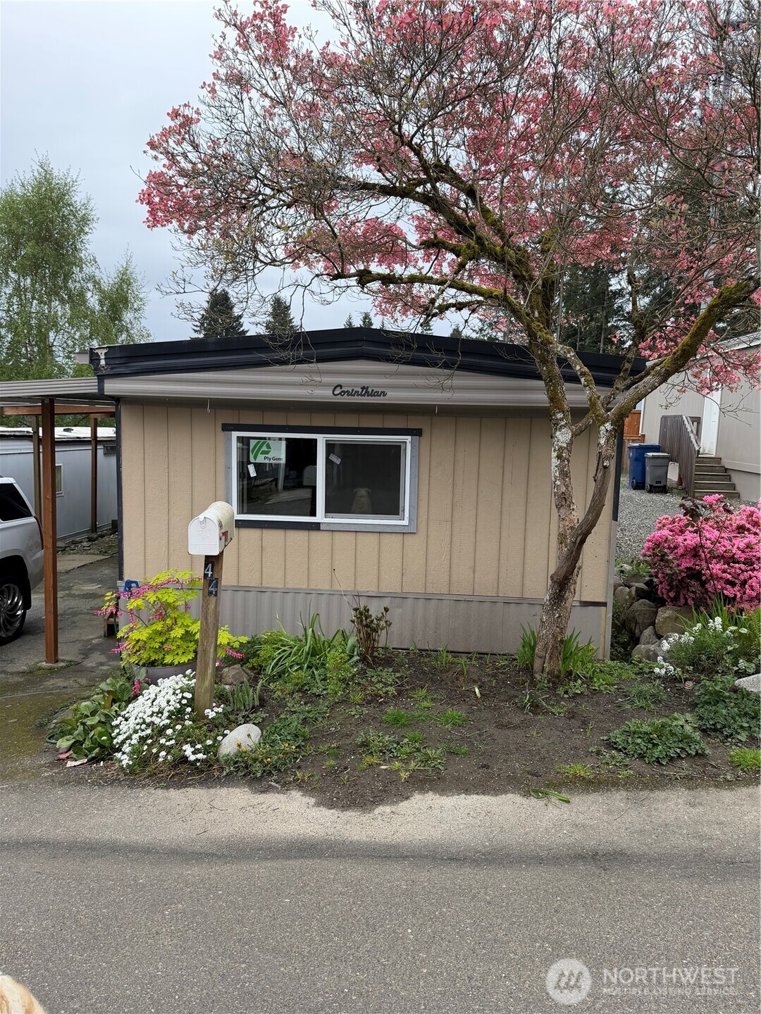 23708 Locust Way Unit: 44