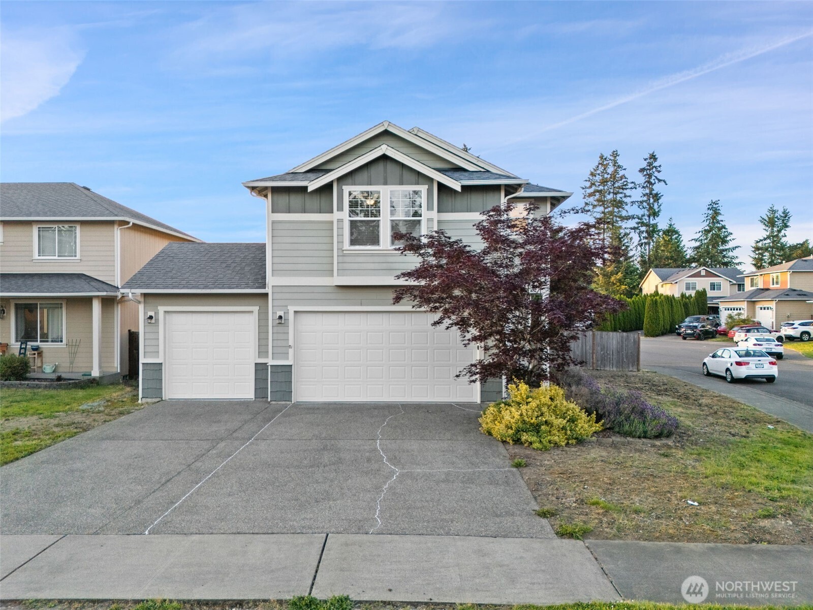 8117 5257 207th Street E