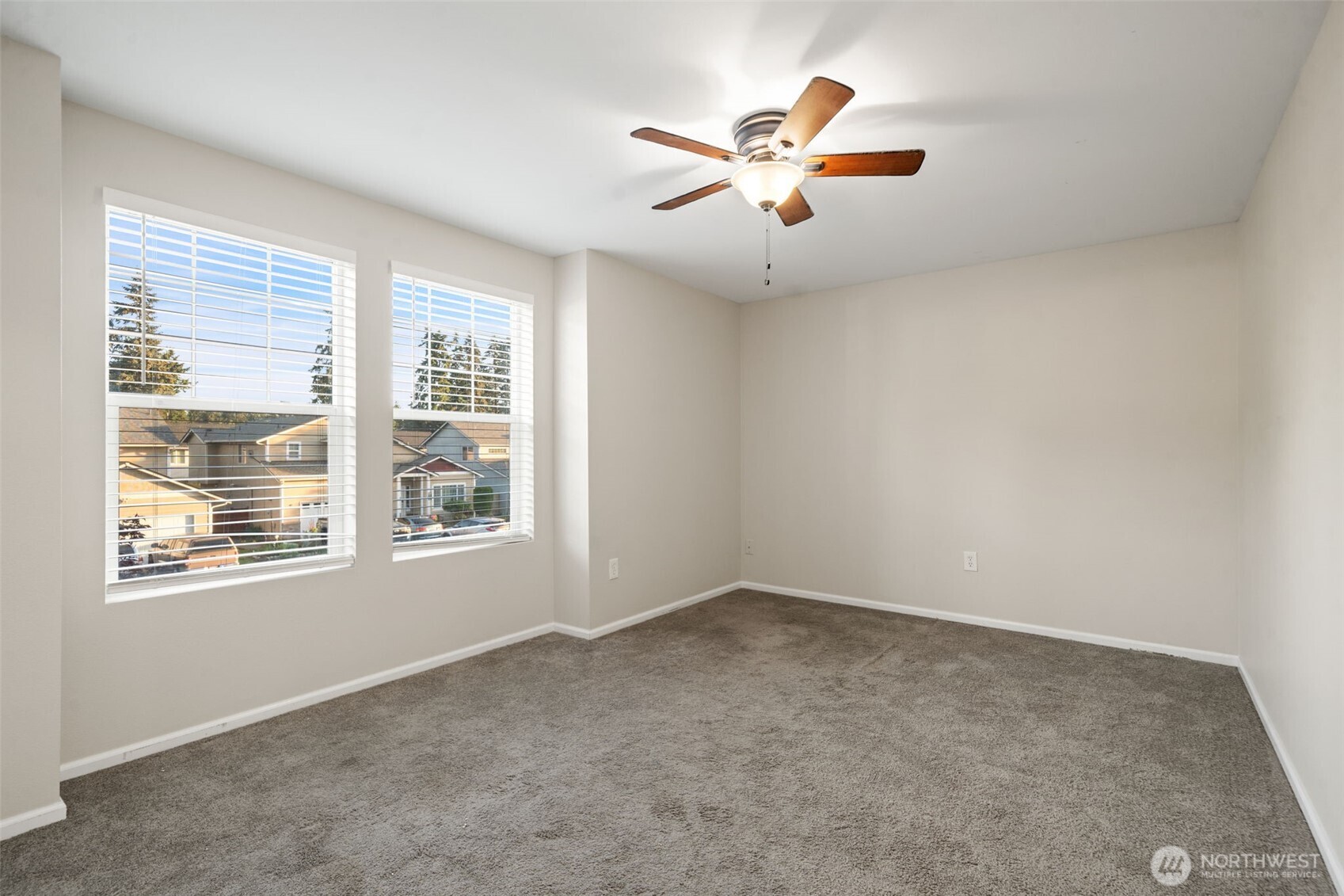 8117 5257 207th Street E