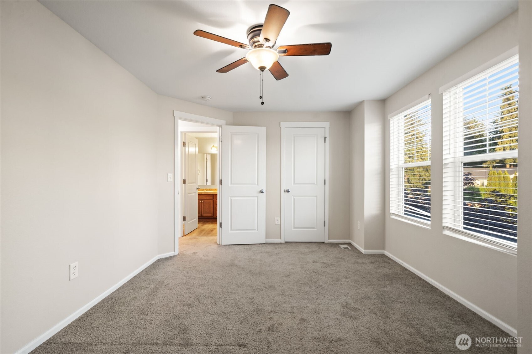 8117 5257 207th Street E