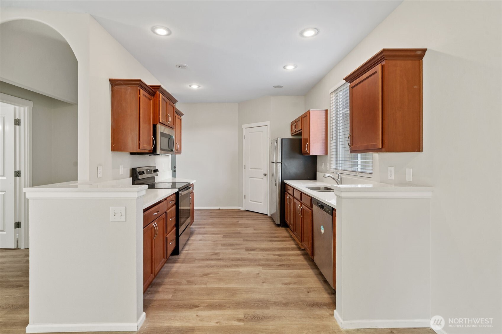 8117 5257 207th Street E