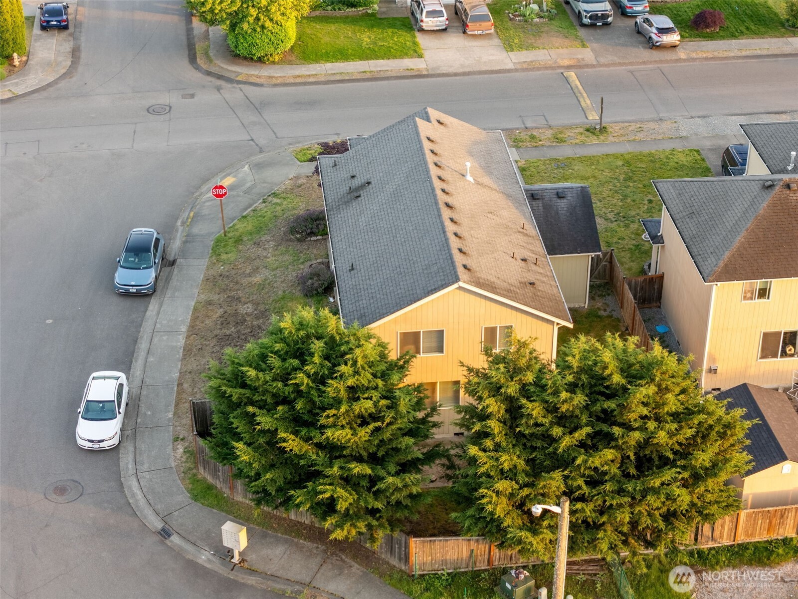 8117 5257 207th Street E