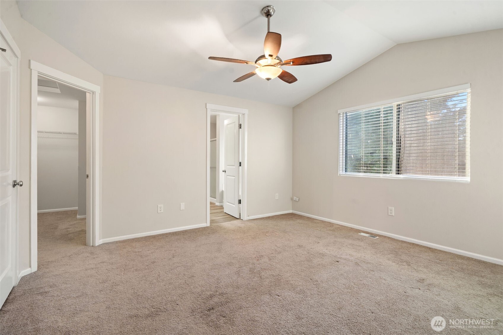8117 5257 207th Street E
