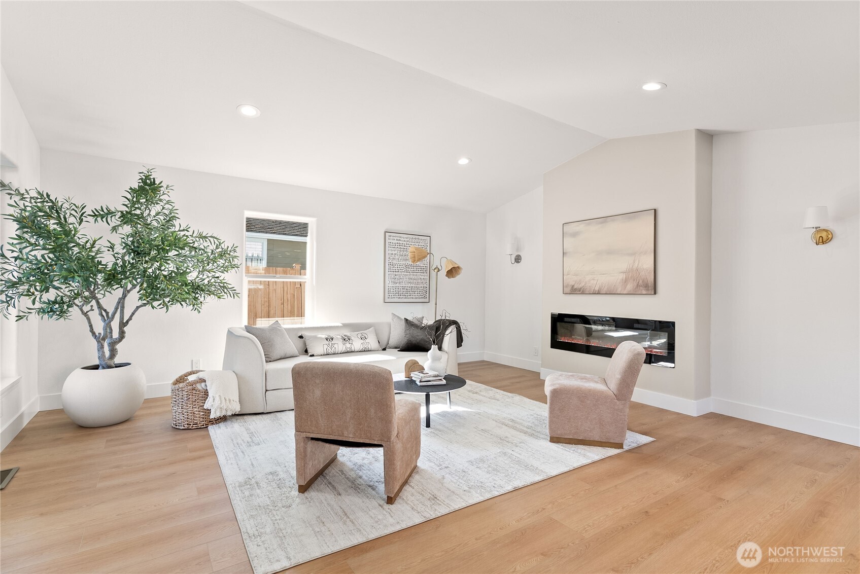 7435 S 118th Place