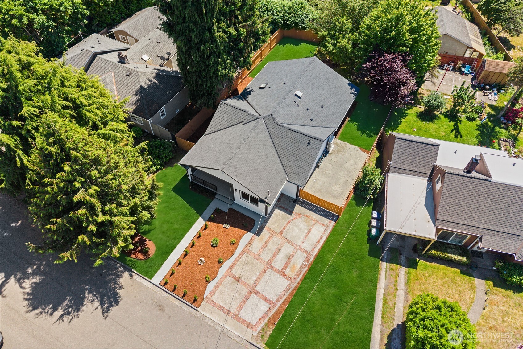 7435 S 118th Place