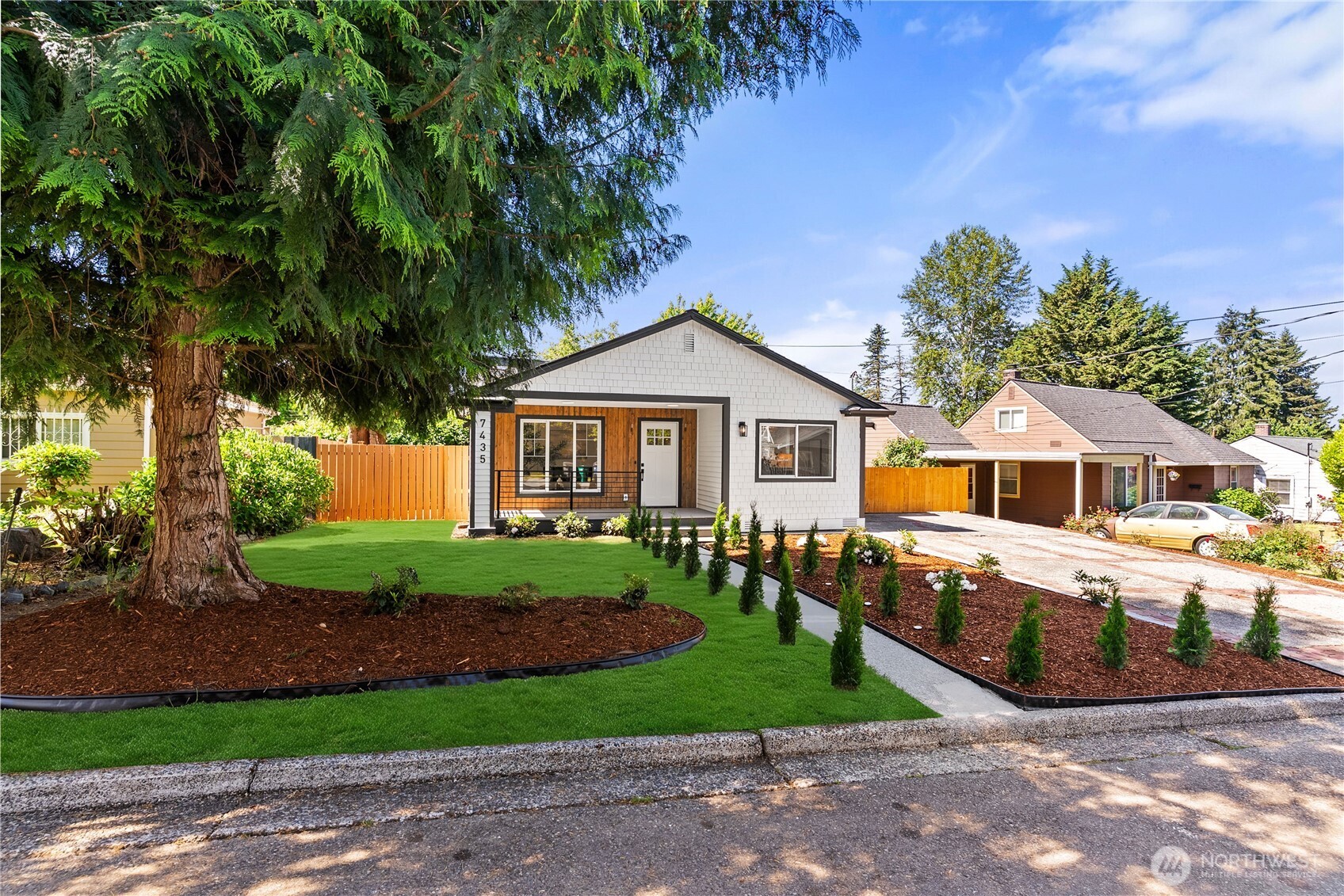 7435 S 118th Place