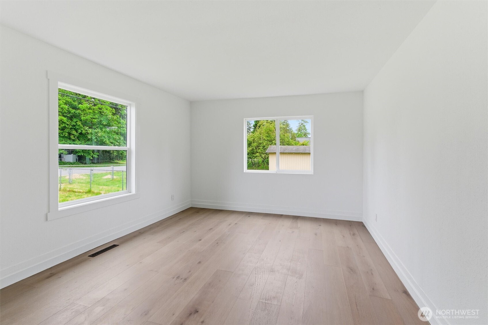 10302 E 40th Avenue