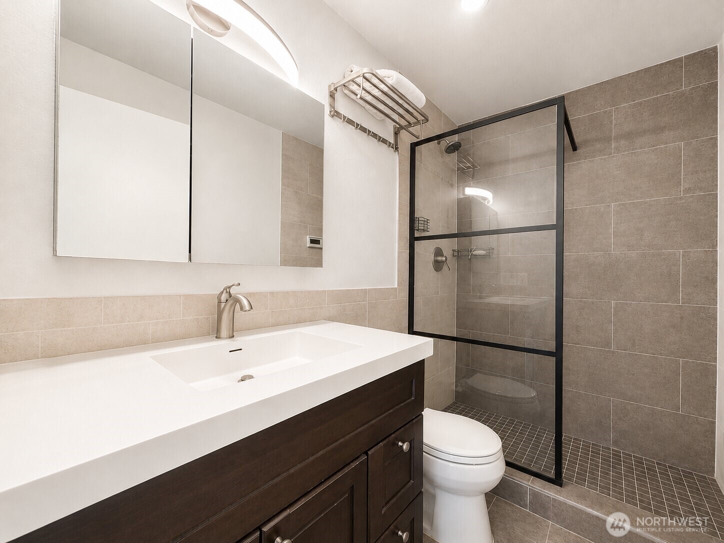 811 126th Place NE Unit: A204