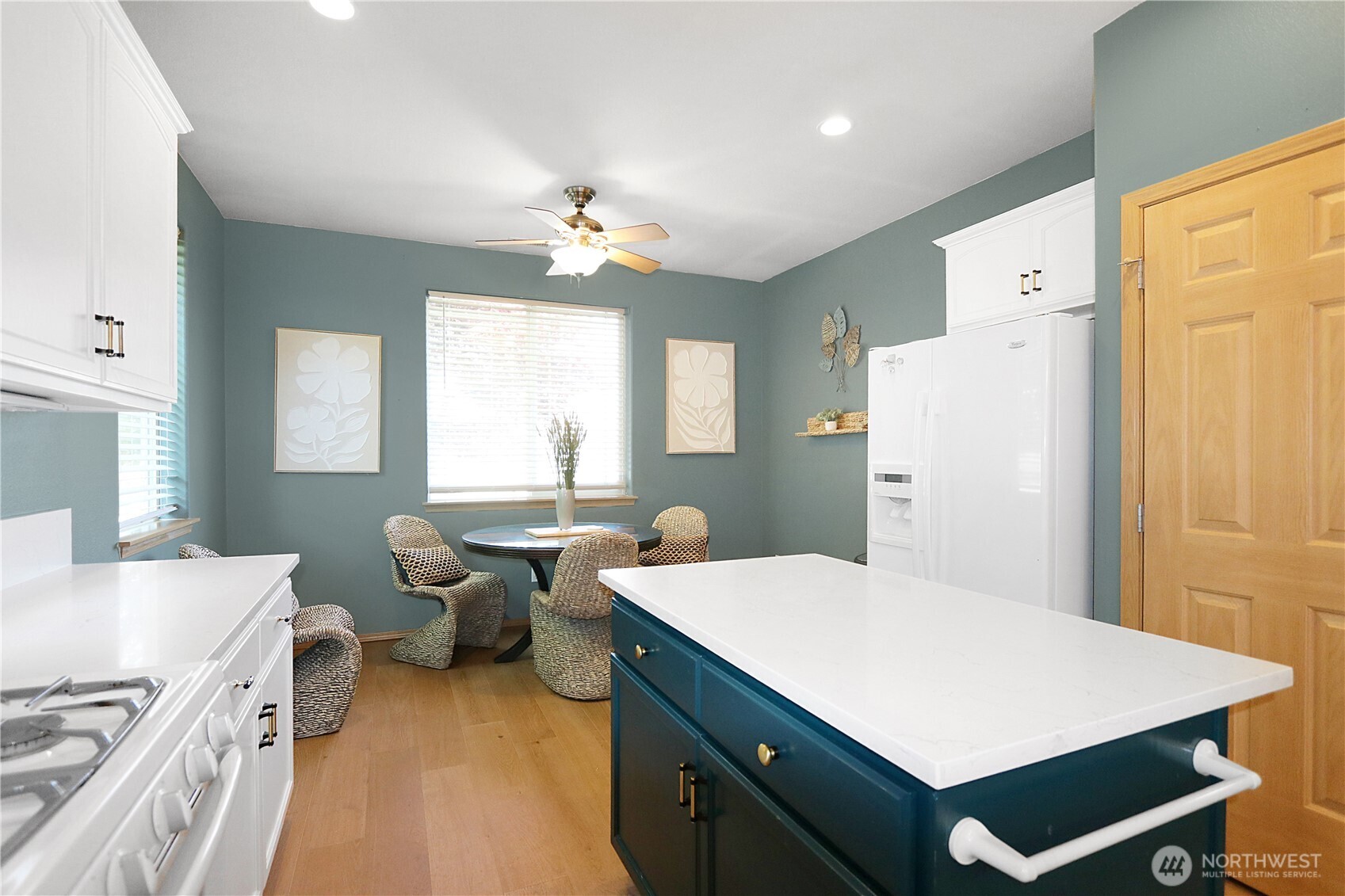 8542 Bainbridge Loop NE