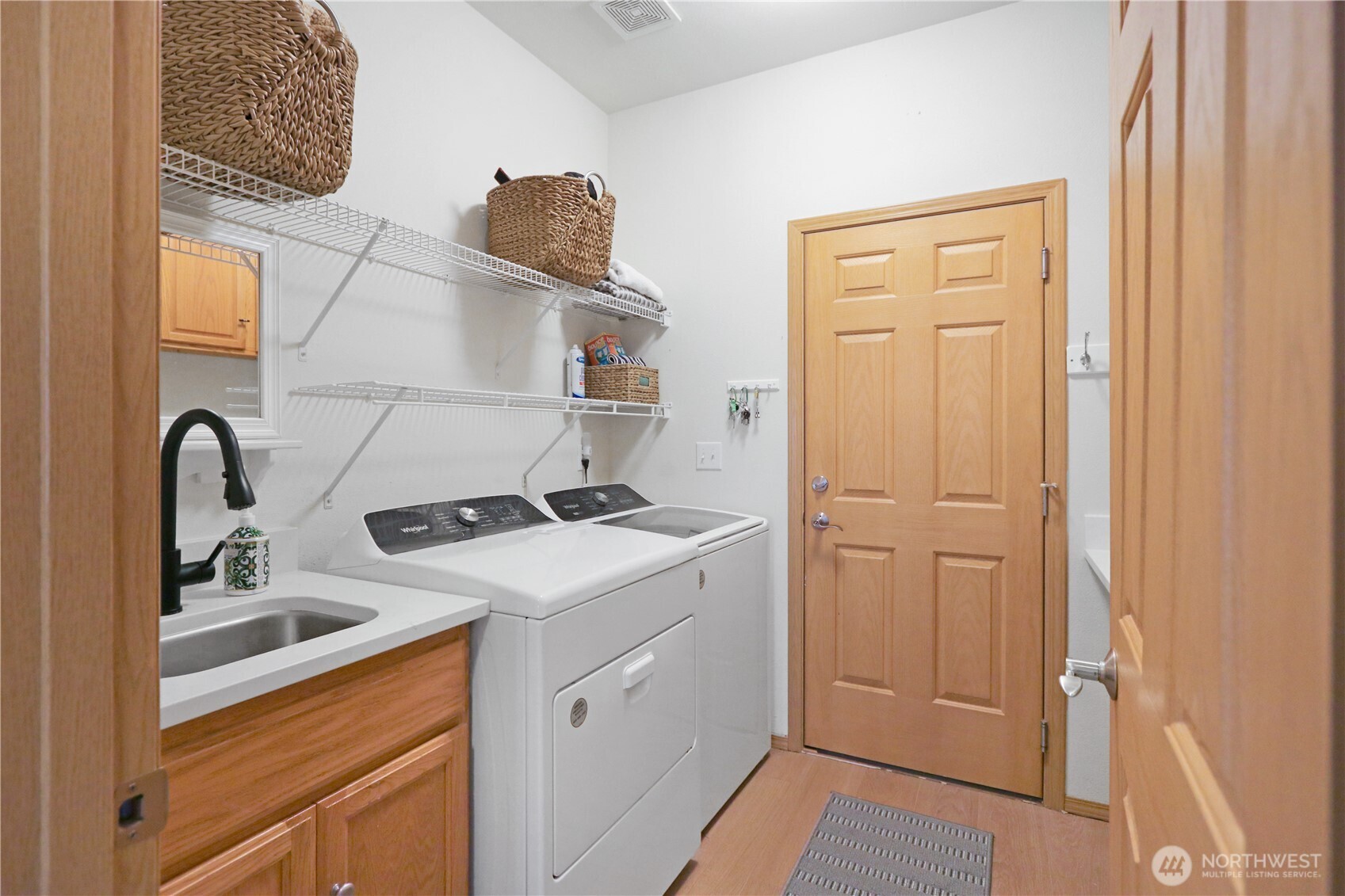 8542 Bainbridge Loop NE