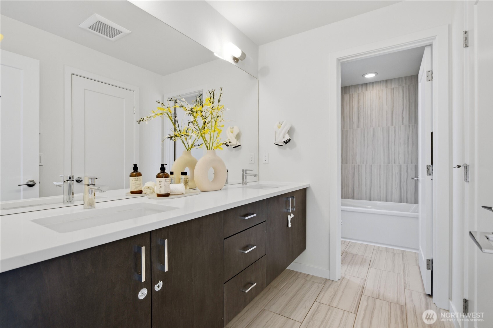 1901 25th Avenue S