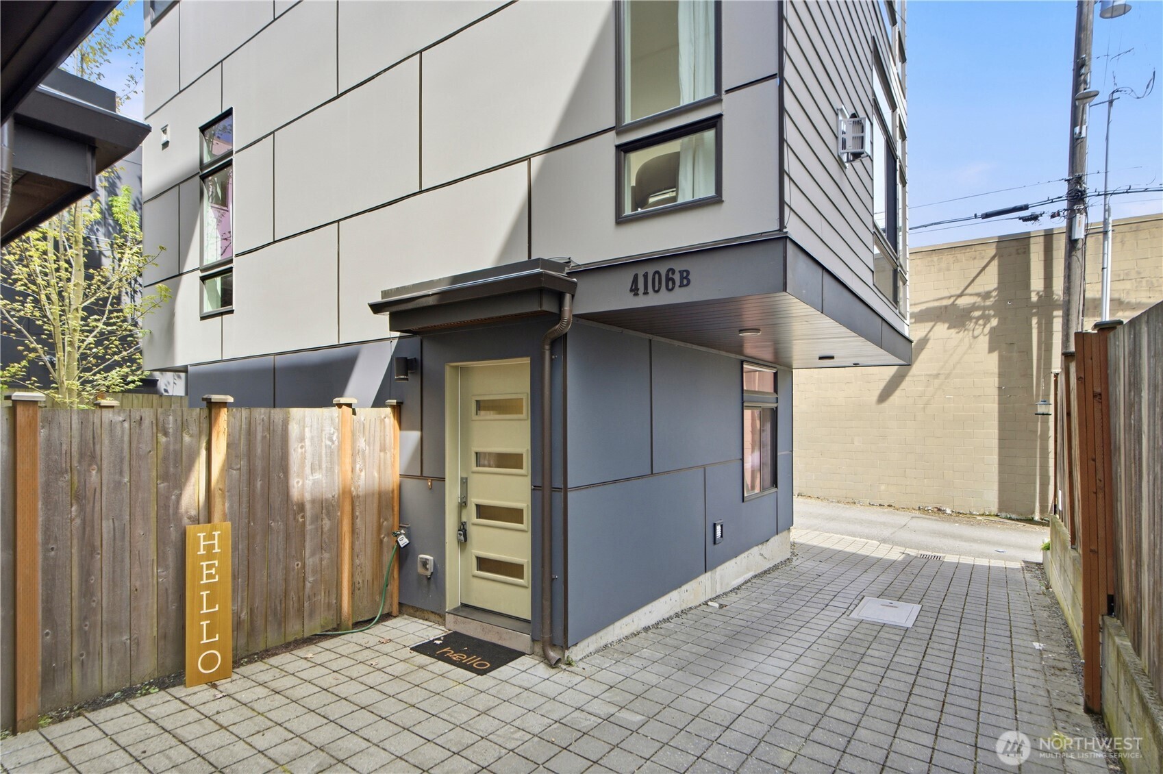 4106 Linden Avenue N Unit: B