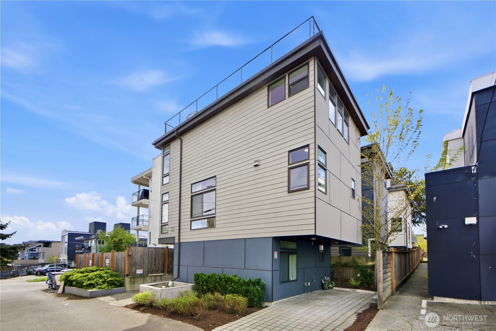 4106 Linden Avenue N Unit: B