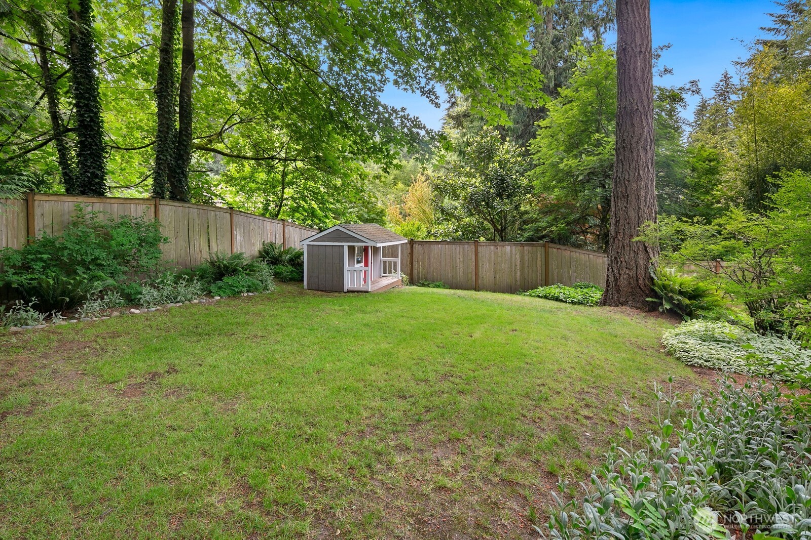 7825 NE 140th Place