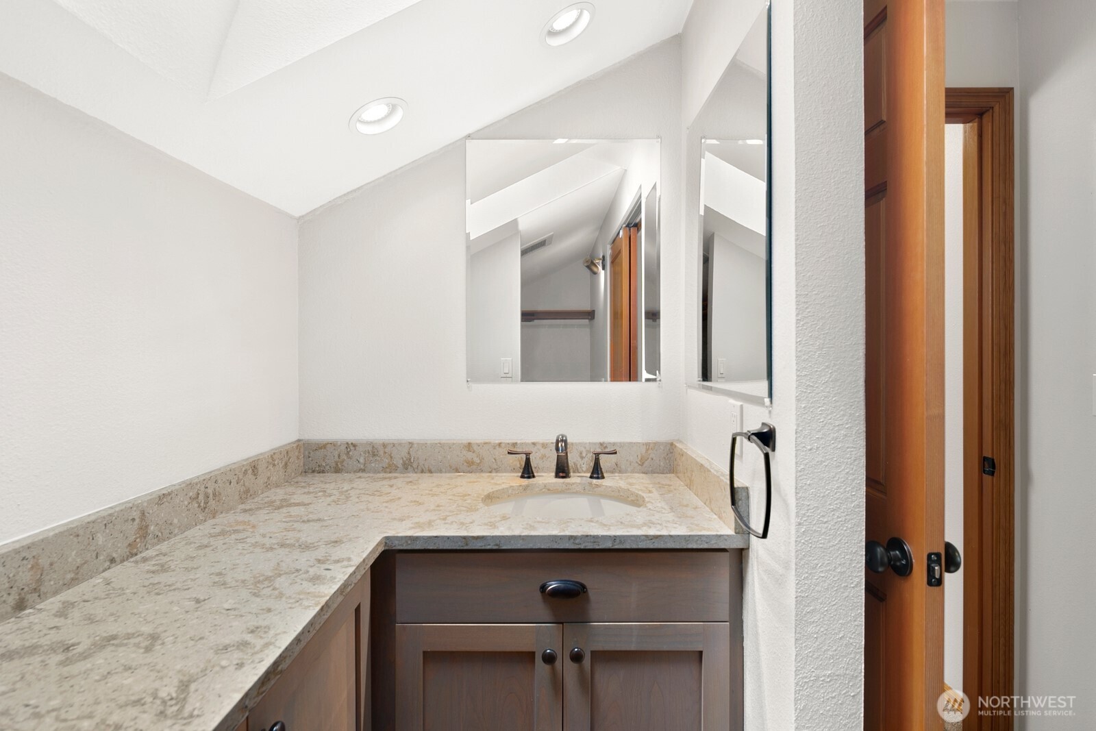 7825 NE 140th Place