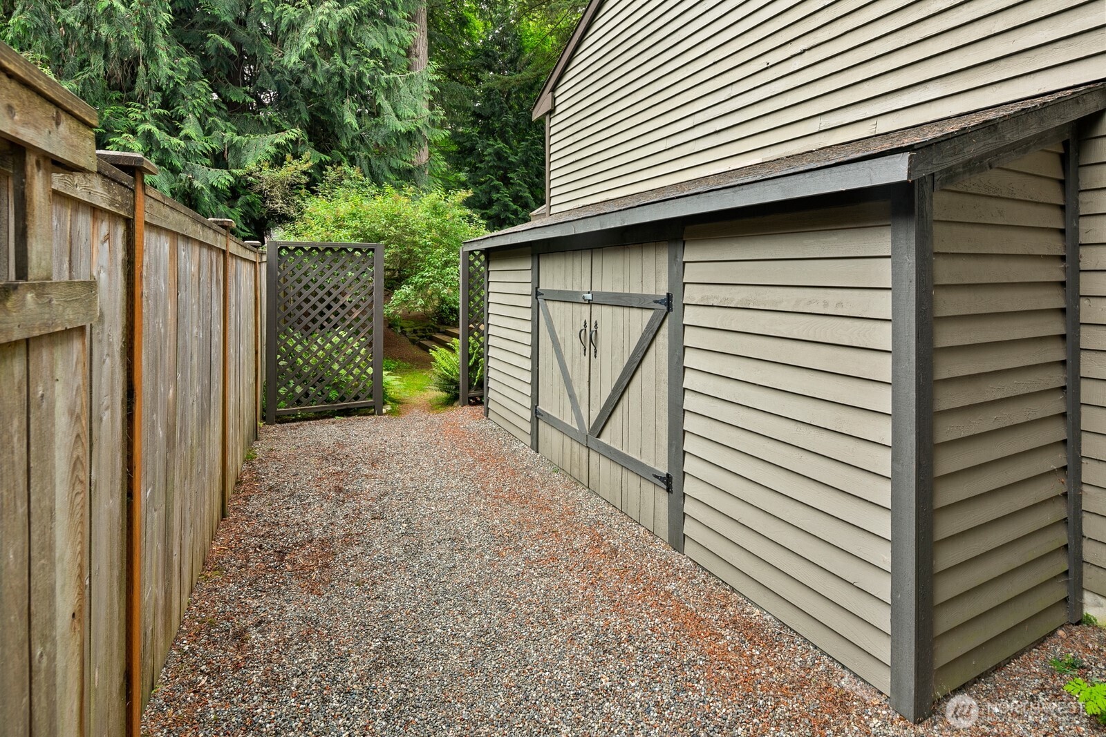 7825 NE 140th Place