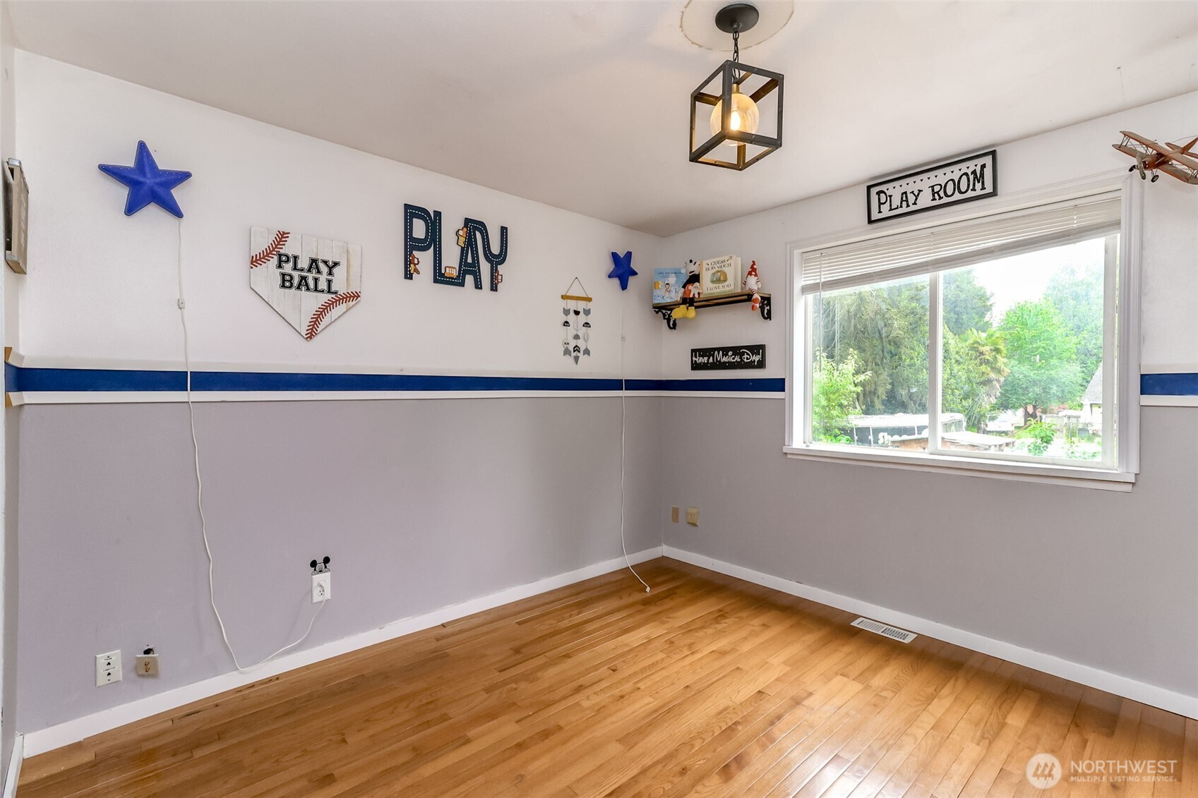 12111 213th Avenue Ct E