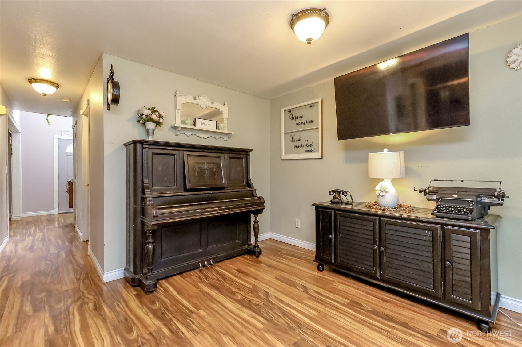 12111 213th Avenue Ct E
