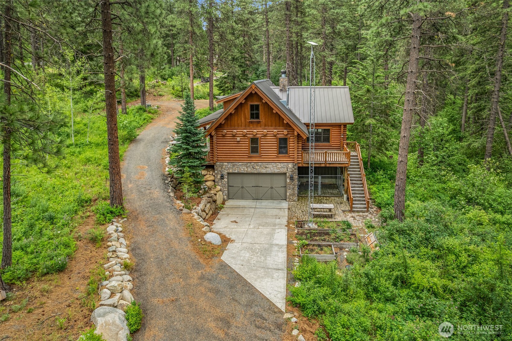 3888 Camas Creek Rd