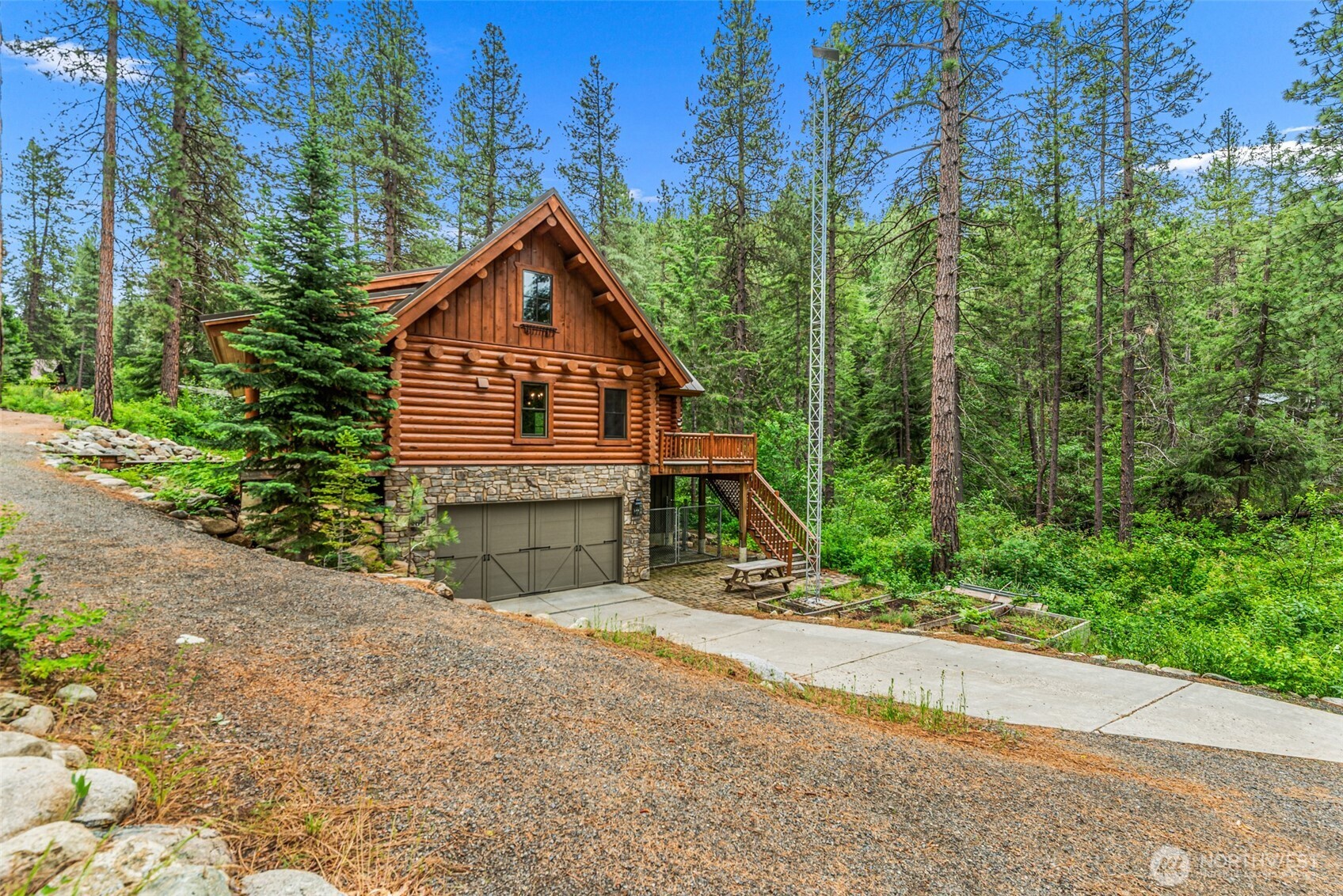 3888 Camas Creek Rd