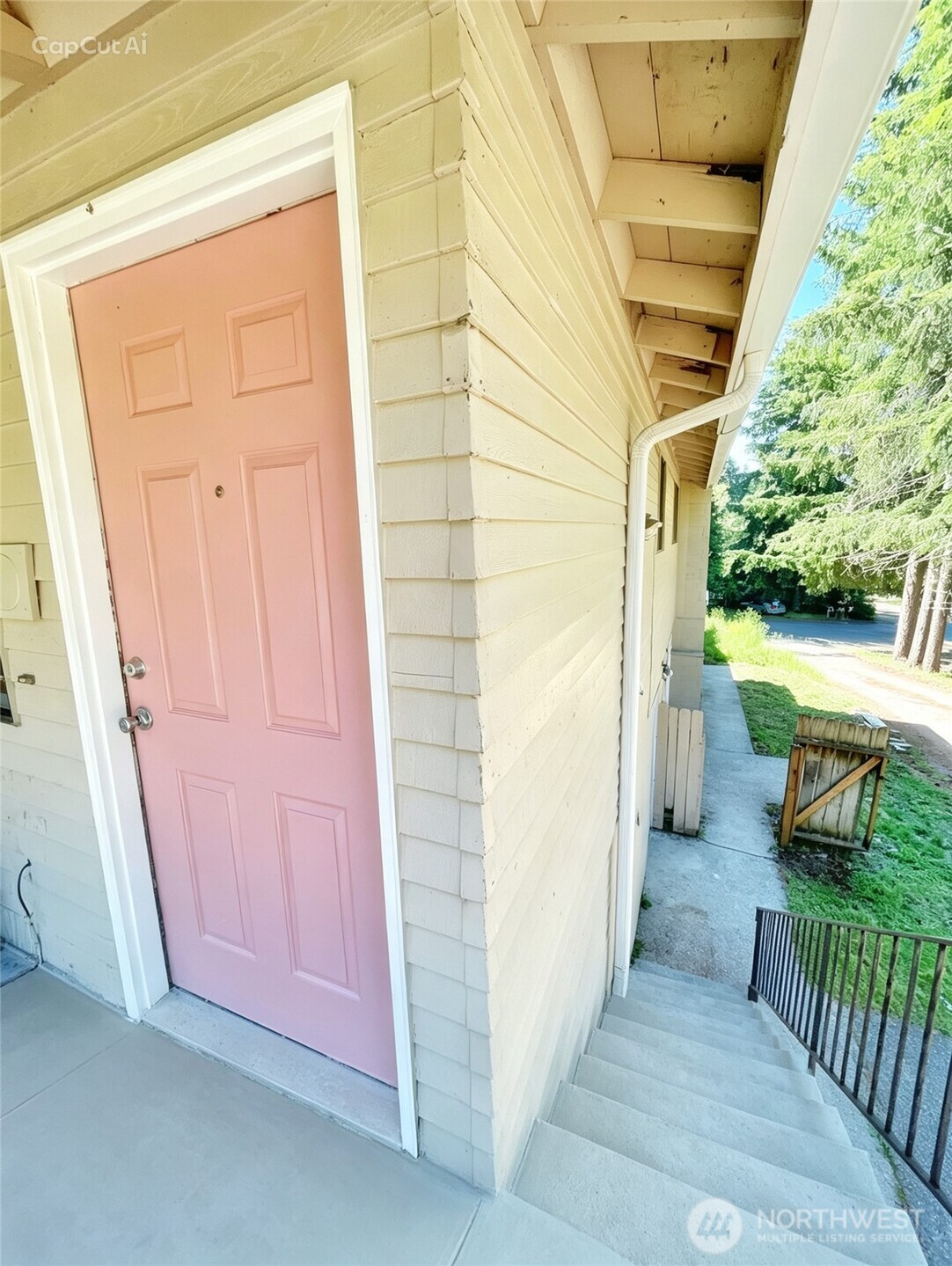 1714 SE Susan Unit: B