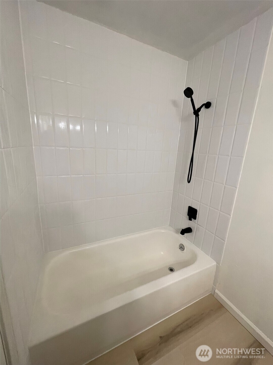 1714 SE Susan Unit: B