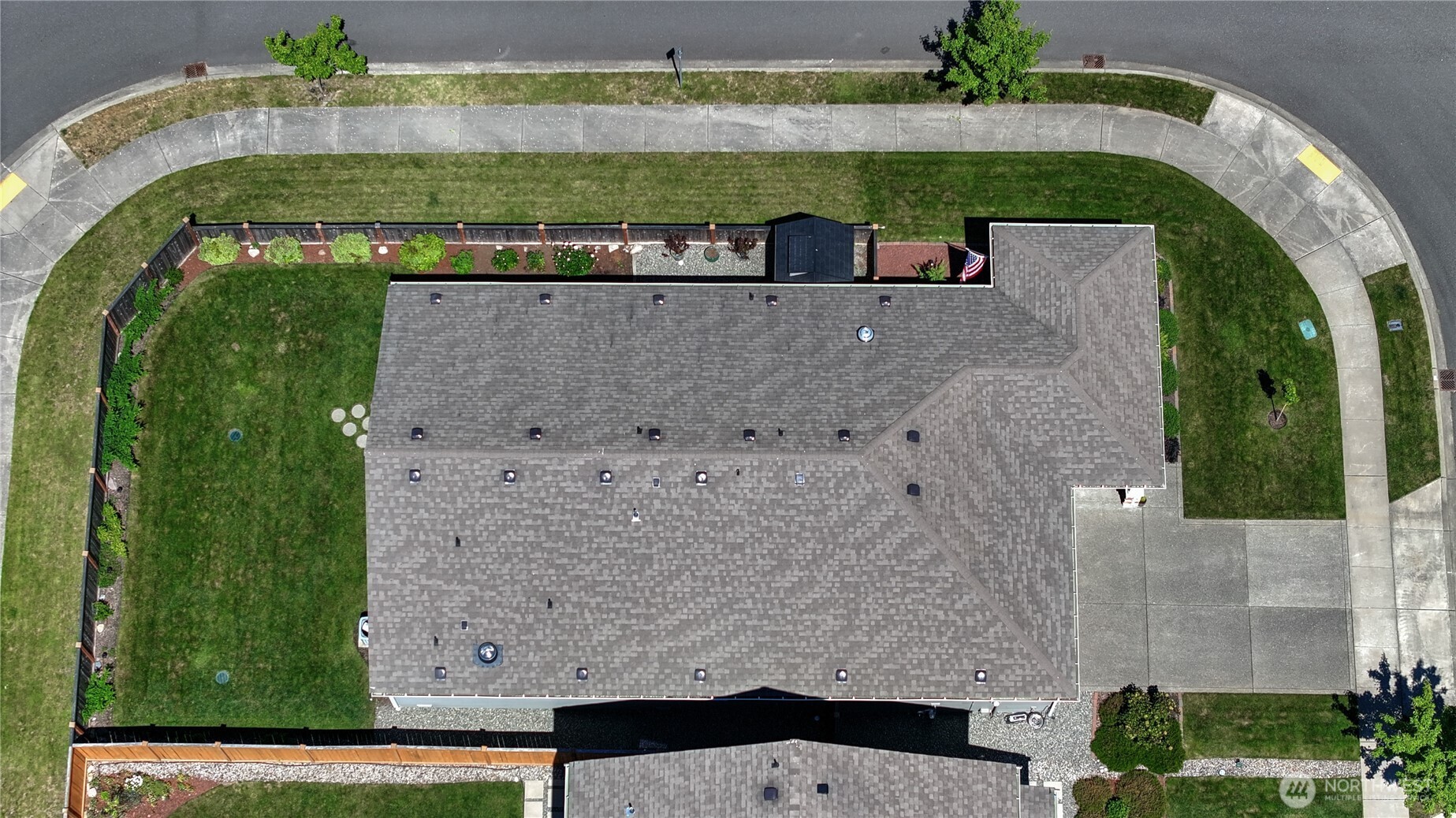 386 Grennan Lane N