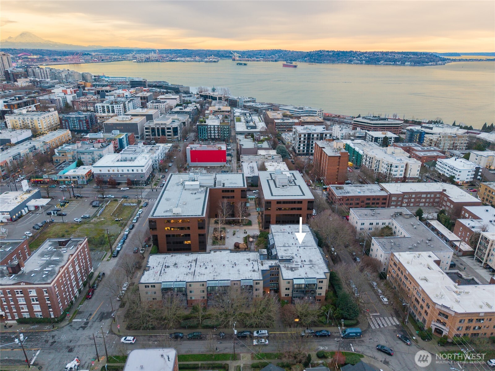 275 W Roy Street Unit: 412