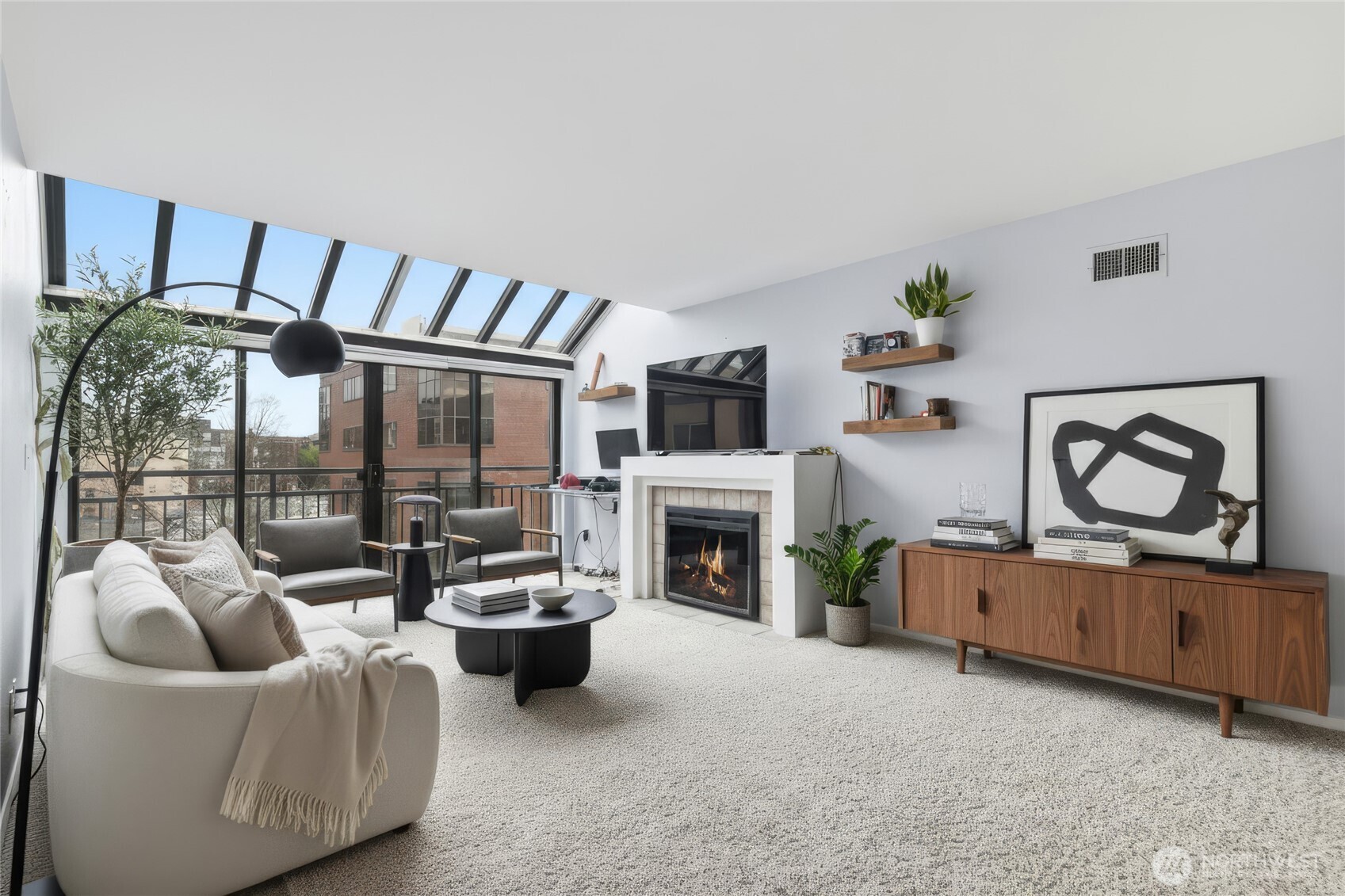 275 W Roy Street Unit: 412