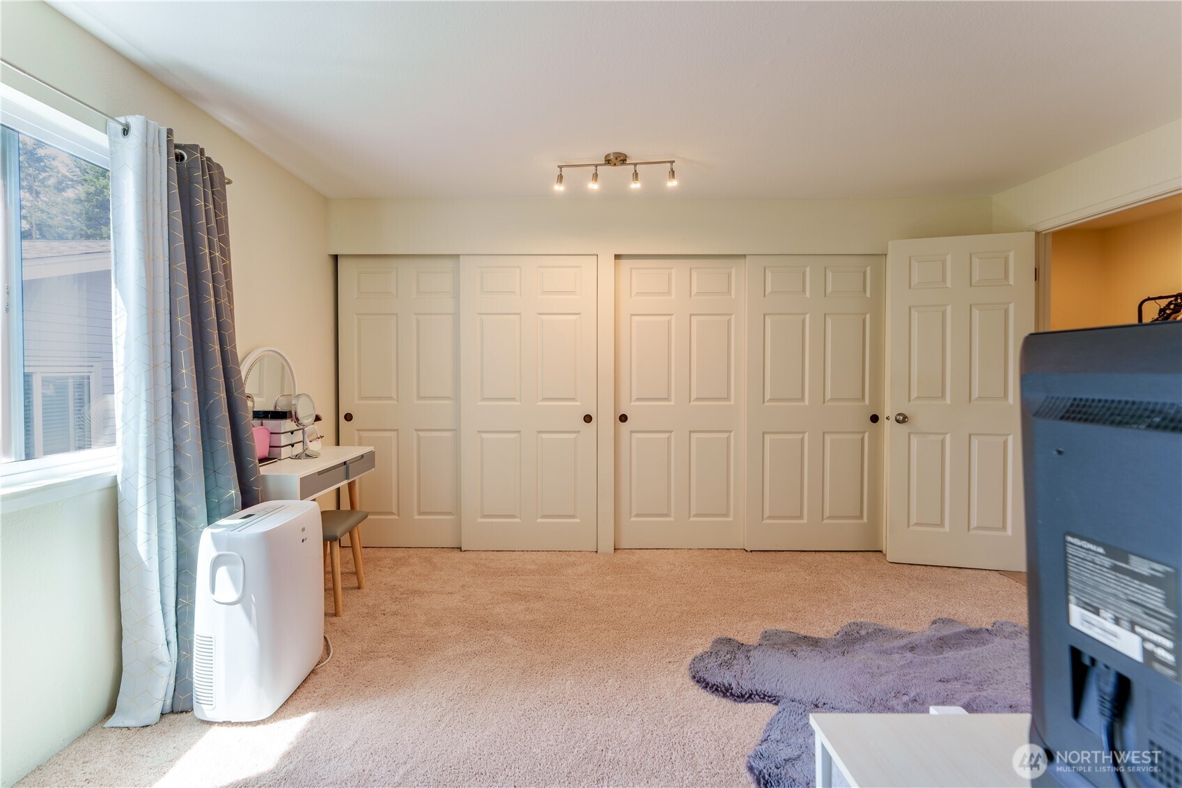 907 N 163rd Street Unit: A32