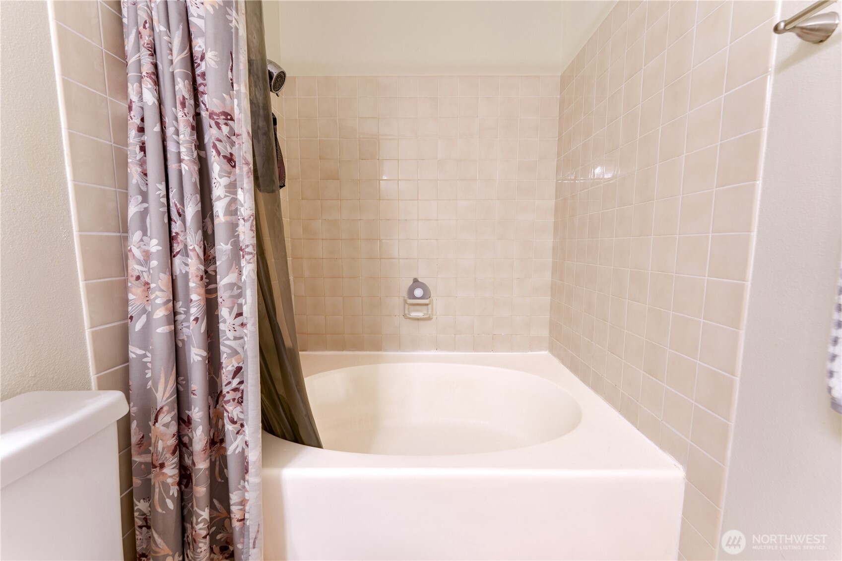 907 N 163rd Street Unit: A32