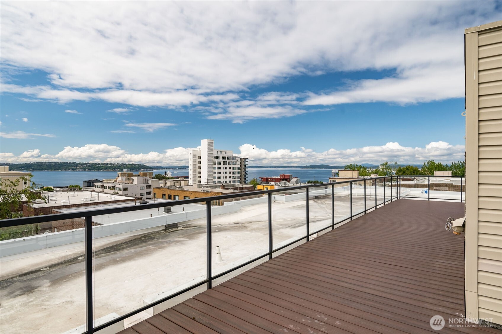 626 4th Avenue W Unit: 104