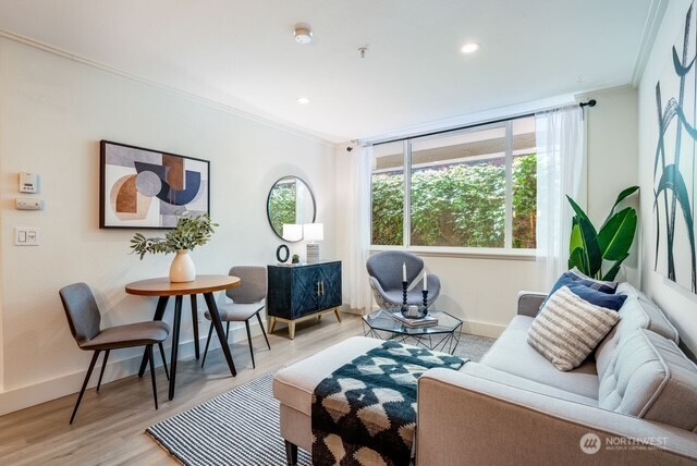 626 4th Avenue W Unit: 104