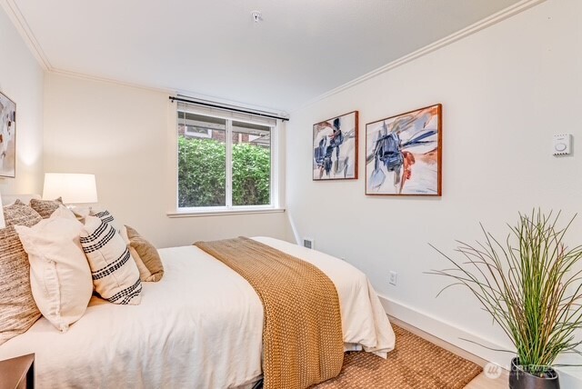 626 4th Avenue W Unit: 104