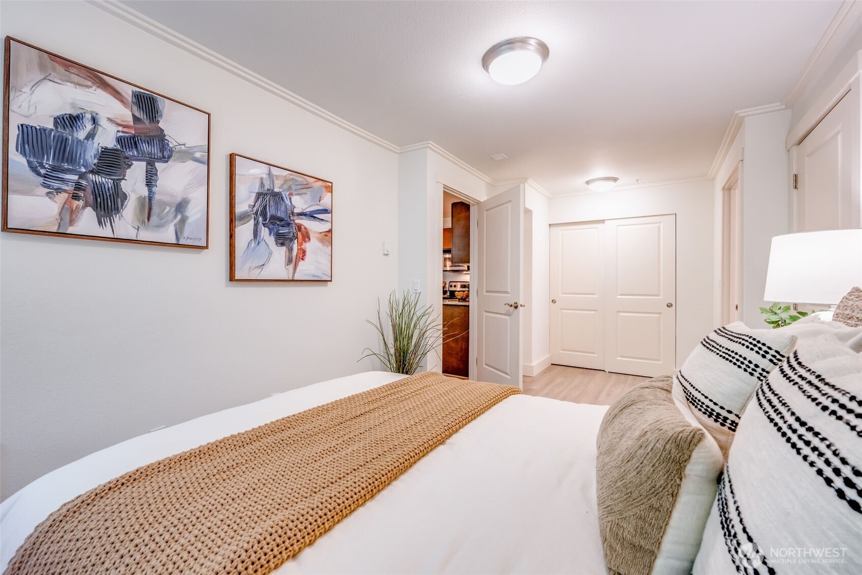 626 4th Avenue W Unit: 104