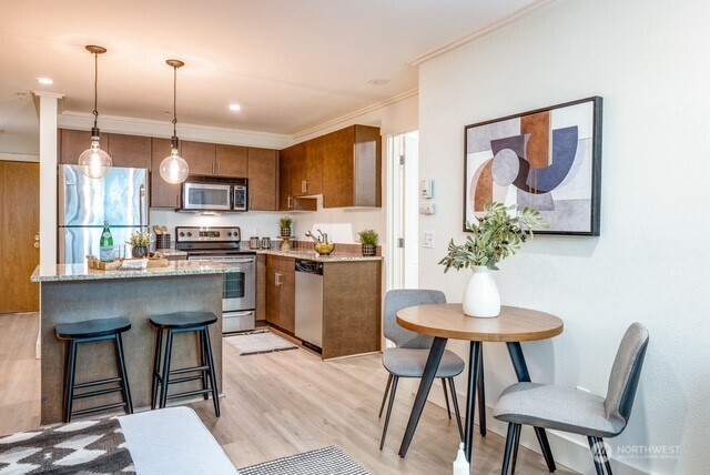 626 4th Avenue W Unit: 104
