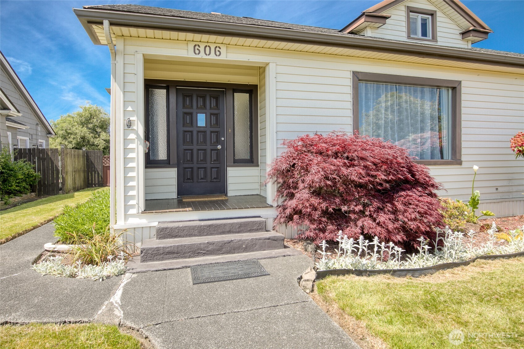 606 W 4th Street