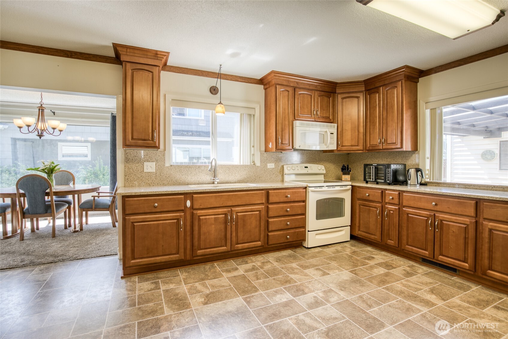 606 W 4th Street