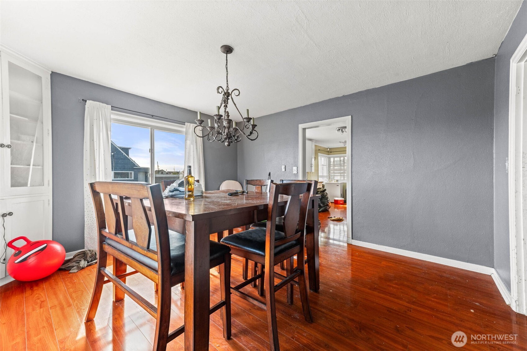 422 W 3rd Street