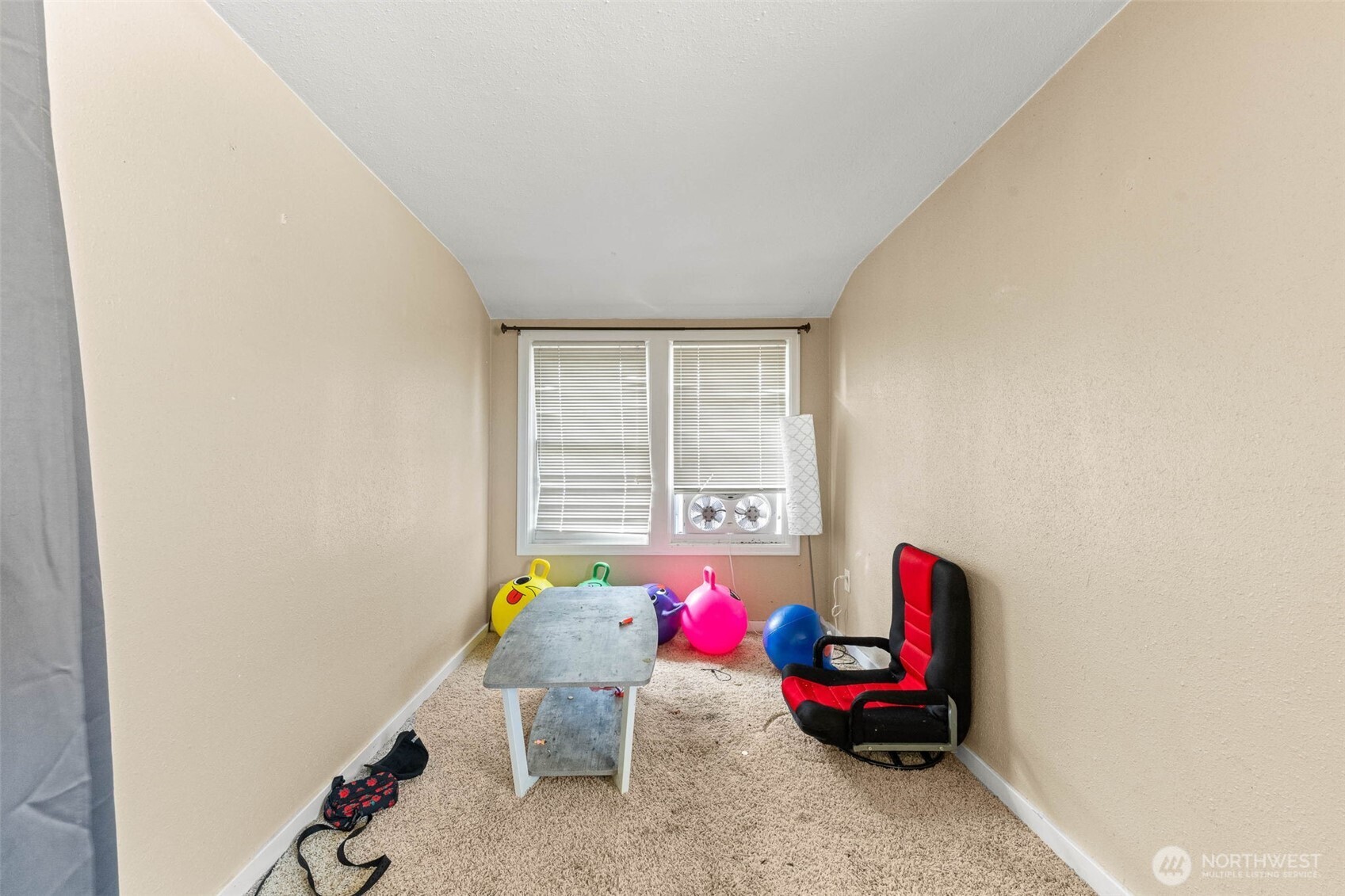 422 W 3rd Street
