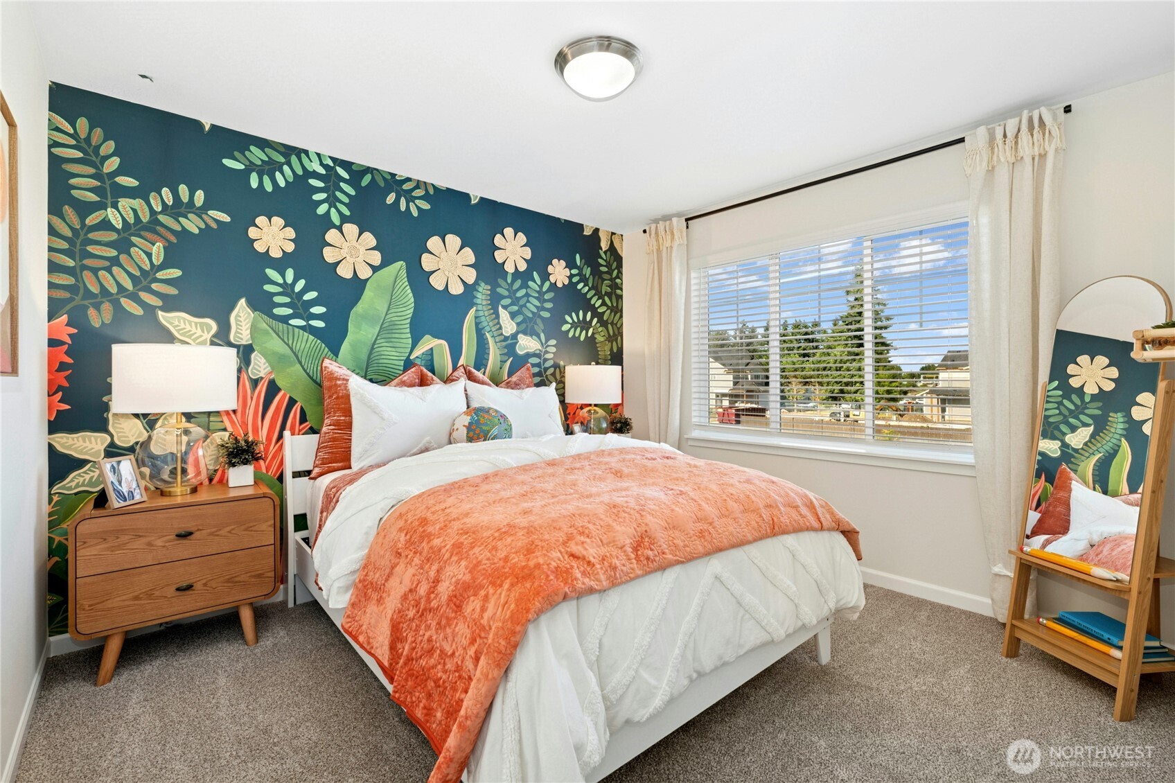 9401 Chief Leschi Street SE Unit: 10