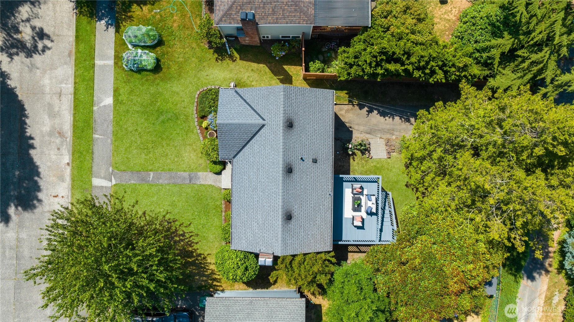 5833 57th Avenue NE