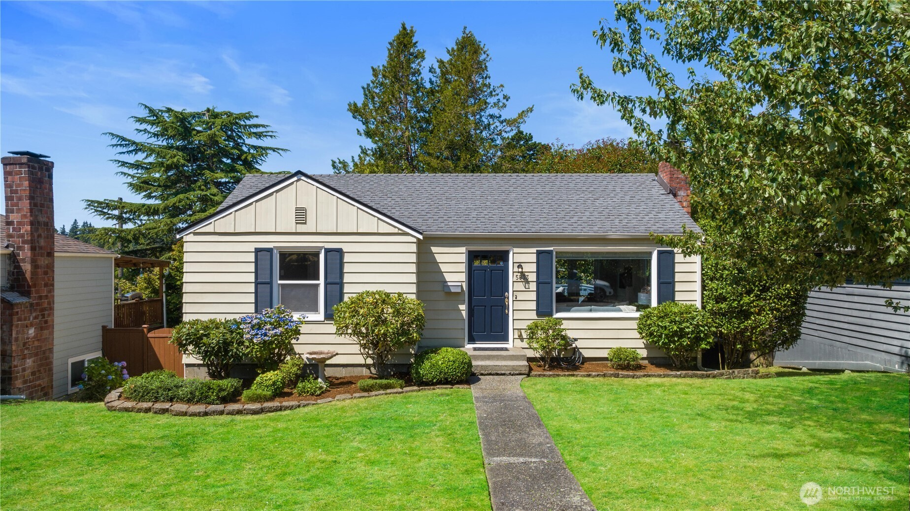 5833 57th Avenue NE