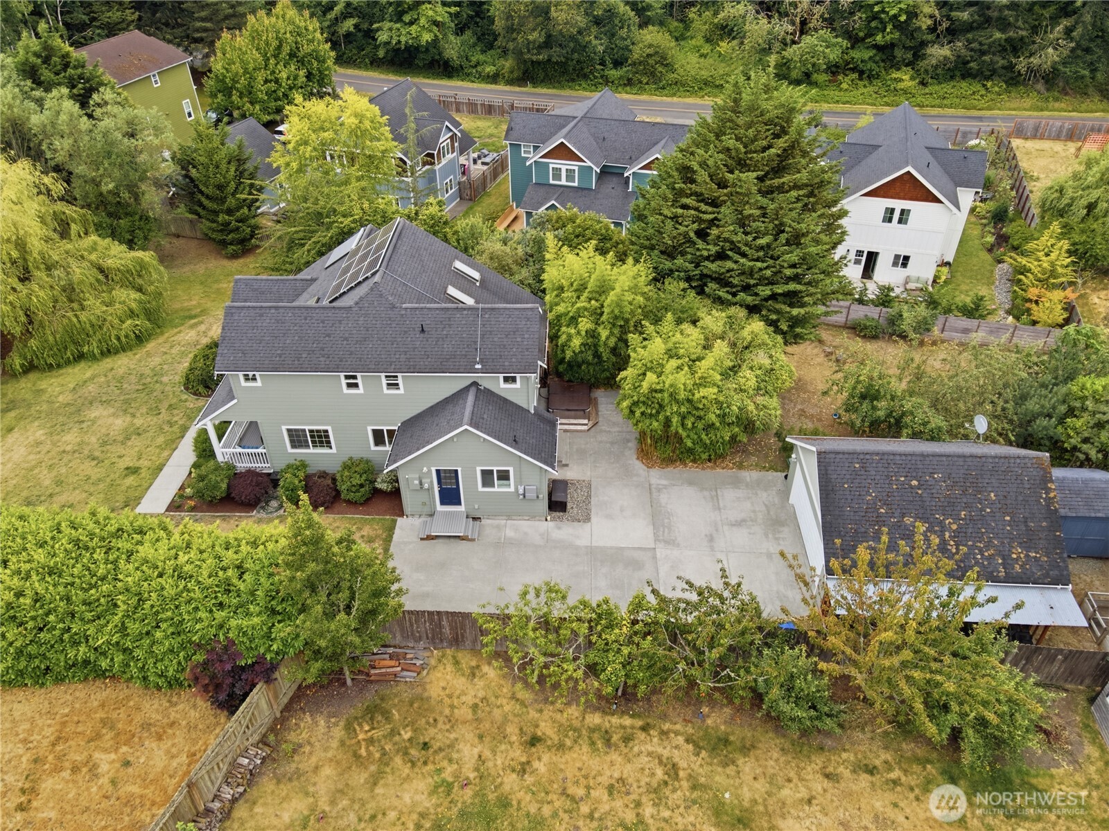 2484 Soundview Drive NE