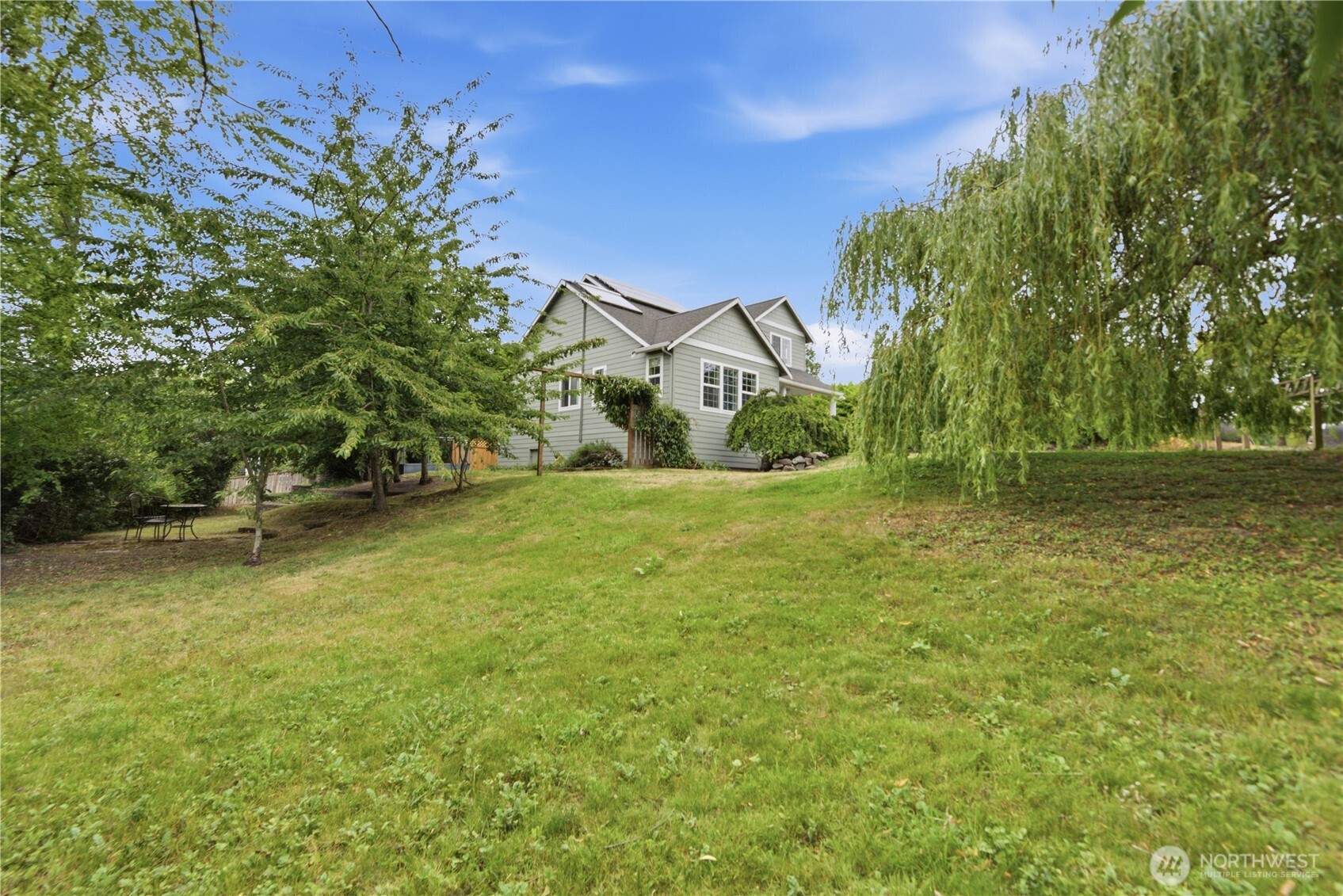 2484 Soundview Drive NE