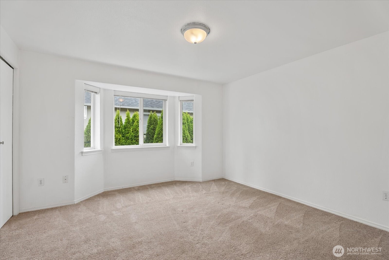 933 4th Avenue N Unit: 102