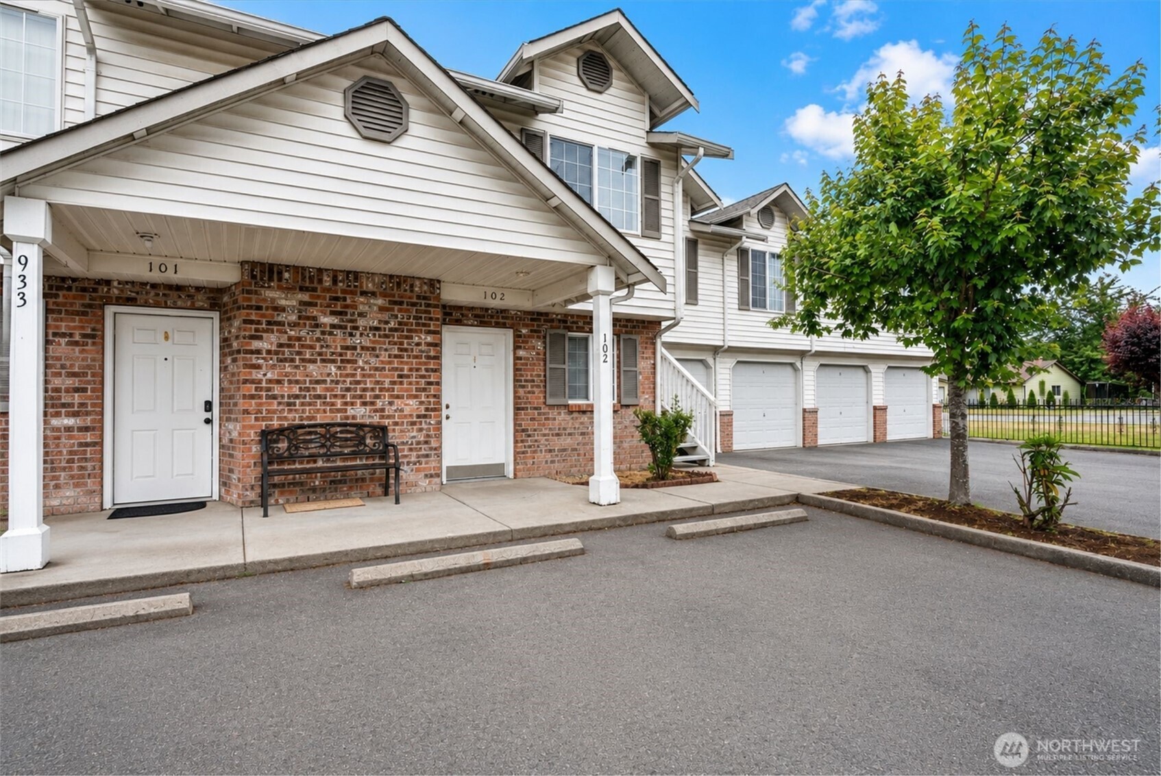 933 4th Avenue N Unit: 102