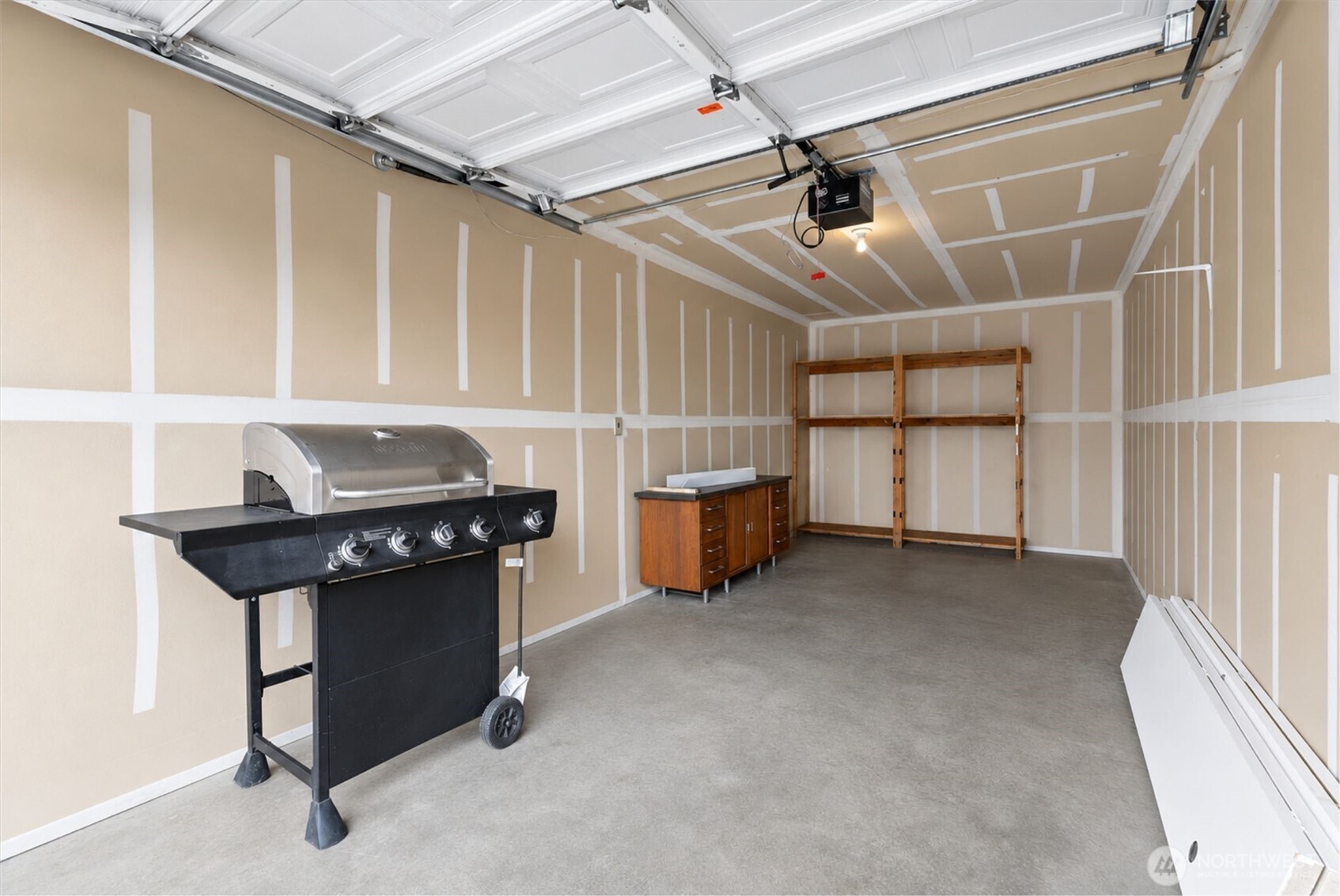 933 4th Avenue N Unit: 102