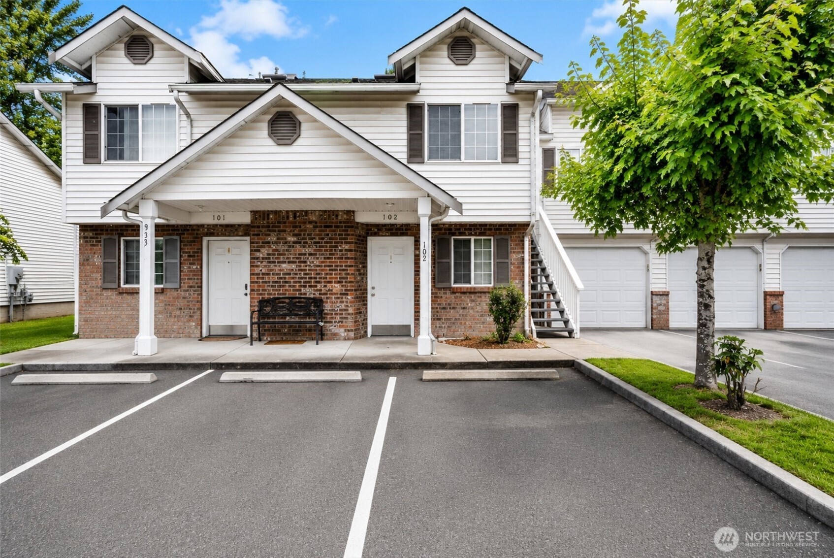 933 4th Avenue N Unit: 102